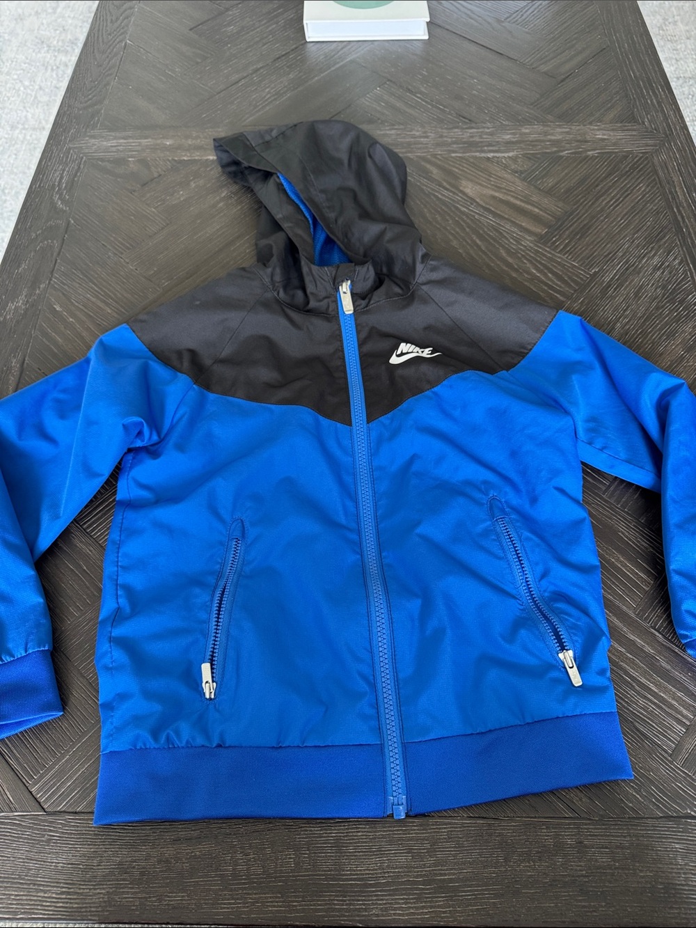 Nike Boys Windbreaker Jacket Size 7 | Blue Black Hooded Zip Up Athletic Coat - Picture 7 of 7